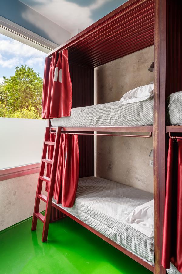 Blanco Albergue Santiago de Compostela Luaran gambar